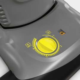 Пылесос щеточный Karcher CV 38/2 Adv