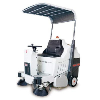 Подметальна машина Bennett Tornado 700bd (150Ач Li)