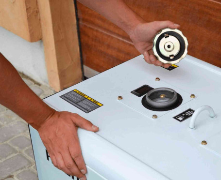 Генератор дизельный Hyundai DHY 8000SE-3