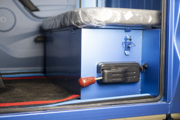 Трицикл электрический Rutrike КАРГО Кабина Дуал (черный)