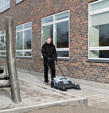 Подметальная машина Nilfisk SM 800