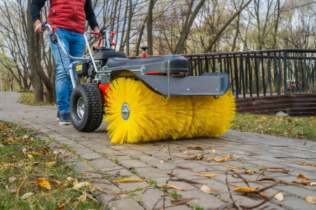 Подметальная машина Limpar 84 PRO Honda (сегментная щетка)