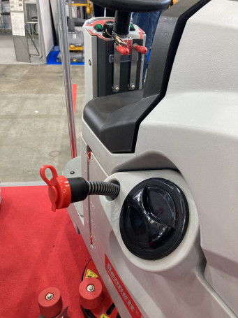 Поломоечная машина Bennett Hussar H760b