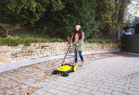 Подметальная машина Karcher S 4 Twin