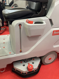 Поломоечная машина Bennett Hussar H120