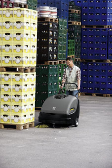 Подметальная машина Karcher KM 85/50 WB Classic