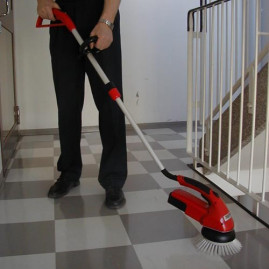 Однодисковая машина Cleanfix Scrubby 145