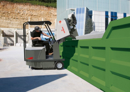 Подметальная машина Comac CS 120 D