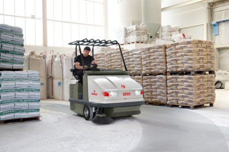 Подметальная машина Comac CS 120 D