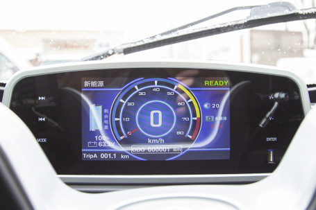 Трицикл электрический Rutrike Кабина (красный)