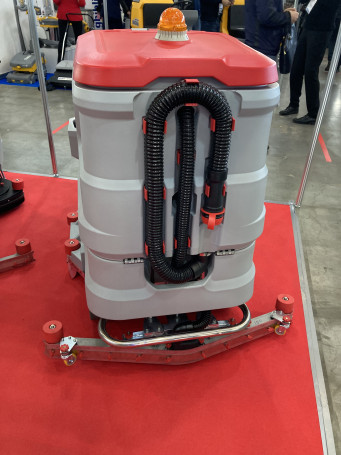 Поломоечная машина Bennett Patrol P150 PRO GT (300Ач, Li)