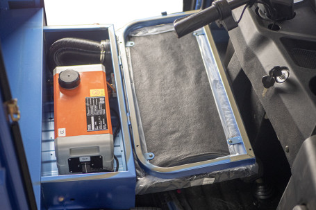 Трицикл электрический Rutrike КАРГО Кабина обогрев 1500 (серый)