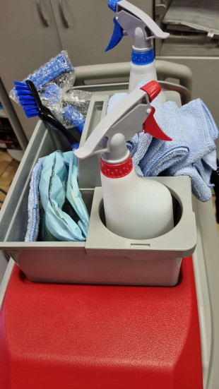 Пластиковая корзина для инвентаря Bennett