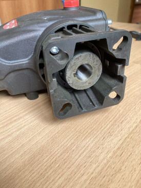 Насос высокого давления IPG E3E2815C (3400 об/мин)