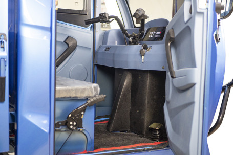 Трицикл электрический Rutrike КАРГО Кабина Дуал (зеленый)