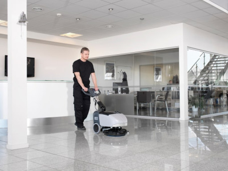 Поломоечная машина Nilfisk SC 351