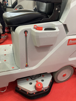 Поломоечная машина Bennett Hussar H120D (150Ач Li)