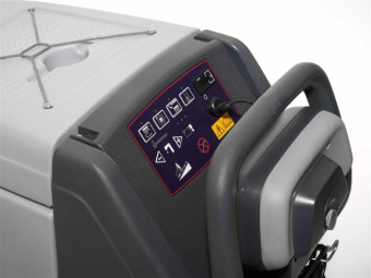 Поломоечная машина Nilfisk CA 451