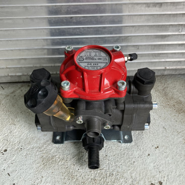 Мембранный насос AR 252 SP SGC (NBR, 20бар, 24.6л/мин, внешний вал 20 мм)